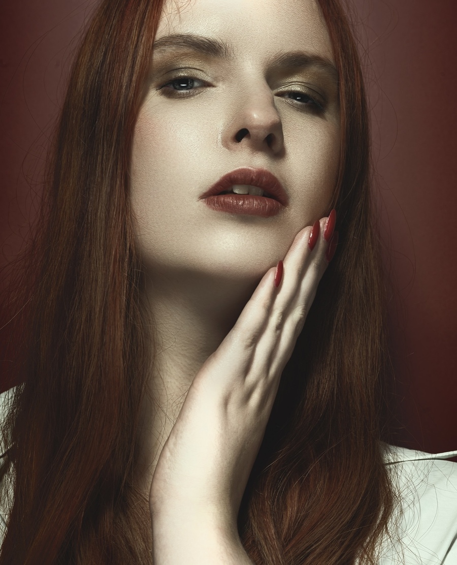 Model Registe MUA Fine and Dandee Studio